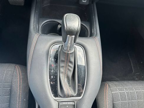 Used 2025 Honda HR-V Sport image 18