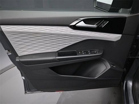 Used 2023 Volkswagen Taos S image 10