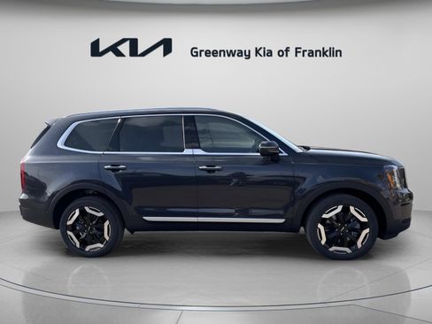 New 2025 Kia Telluride S image 8