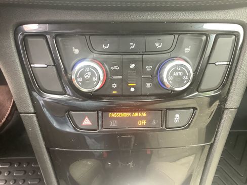 Used 2017 Buick Encore Essence FWD image 35