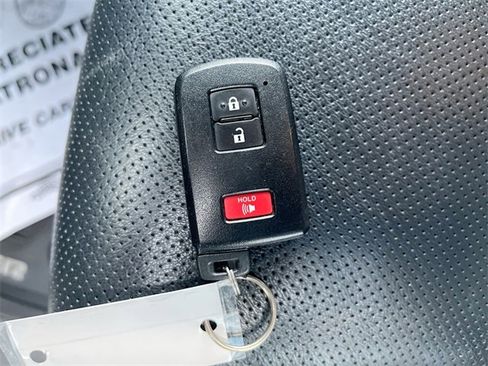 Used 2021 Toyota 4Runner Limited image 35