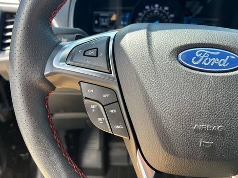 Used 2023 Ford Edge ST-Line w/ Class II Trailer Tow Package AWD/4WD image 19
