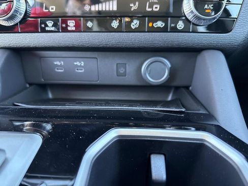 New 2026 Mitsubishi Outlander SE FWD image 29