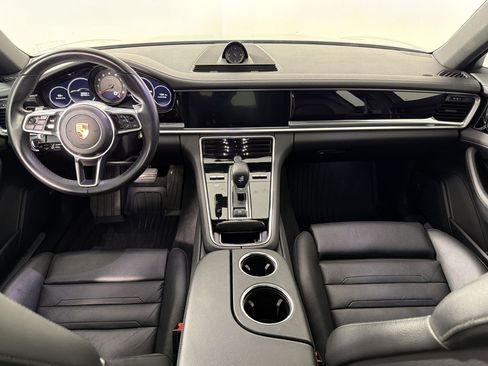 Certified 2019 Porsche Panamera image 16