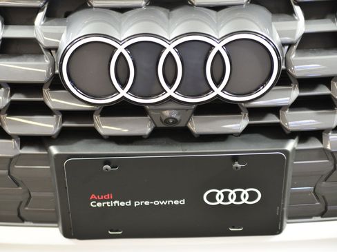 Certified 2025 Audi Q5 Premium w/ Convenience Package image 16