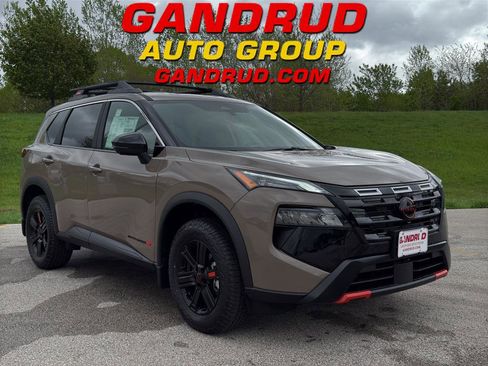 New 2026 Nissan Rogue SV AWD/4WD image 1