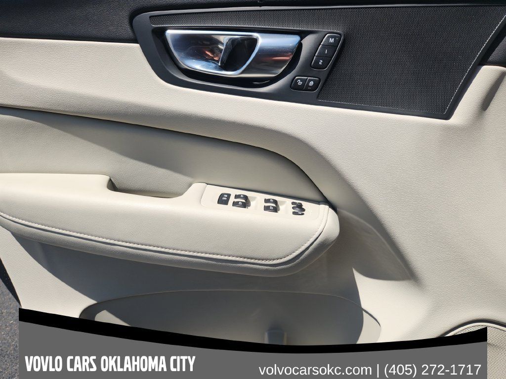 Certified 2024 Volvo XC60 B5 Plus w/ Protection Package Premier AWD/4WD image 18
