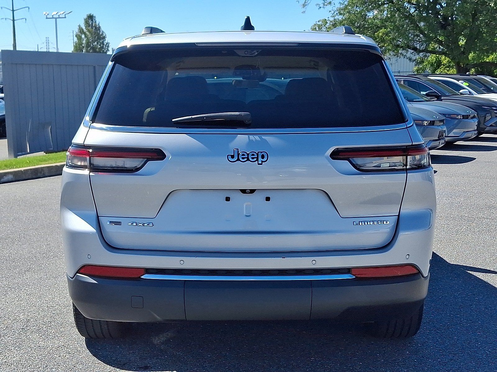 Used 2021 Jeep Grand Cherokee L Limited w/ Luxury Tech Group II AWD/4WD image 6