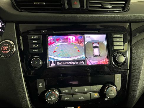 Used 2022 Nissan Rogue Sport SL AWD/4WD image 14