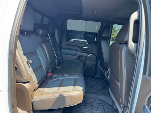 Used 2022 GMC Sierra 2500 Denali w/ Denali Ultimate Package AWD/4WD image 22