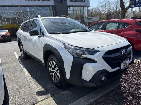 Certified 2025 Subaru Outback Premium image 1