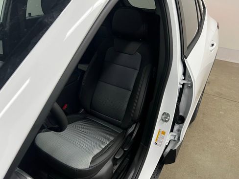 New 2026 Chevrolet Trax LT w/ Sunroof Package image 26