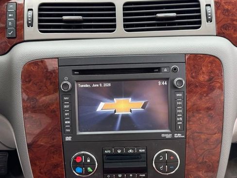 Used 2013 Chevrolet Tahoe LTZ AWD/4WD image 3
