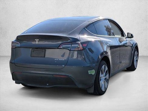 Used 2023 Tesla Model Y Long Range image 5