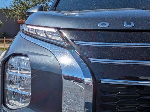 New 2025 Mitsubishi Outlander SEL image 10