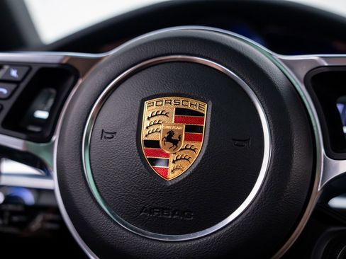 Used 2018 Porsche Panamera 4S AWD/4WD image 32