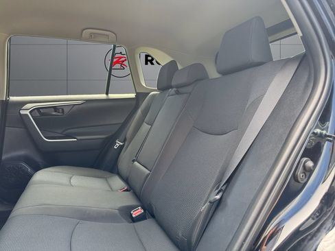 Certified 2025 Toyota RAV4 LE AWD/4WD image 18