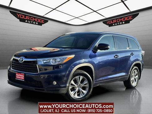 Used 2015 Toyota Highlander XLE AWD/4WD image 1