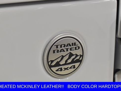 Used 2024 Jeep Wrangler Unlimited Sahara w/ Technology Group AWD/4WD image 14