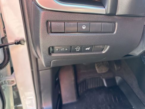 Used 2023 Nissan Rogue SV w/ SV Premium B Package FWD image 20