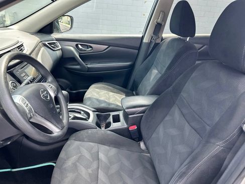 Used 2016 Nissan Rogue SV FWD image 10