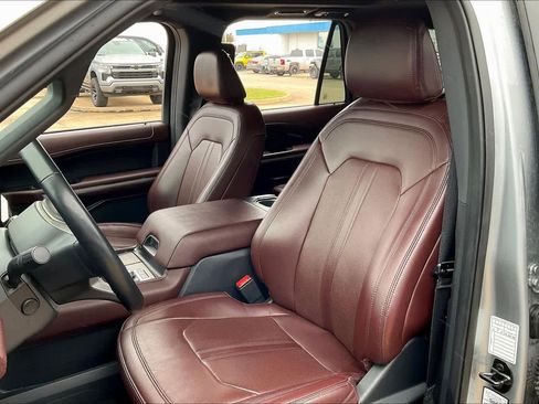 Used 2024 Ford Expedition Max Limited image 8