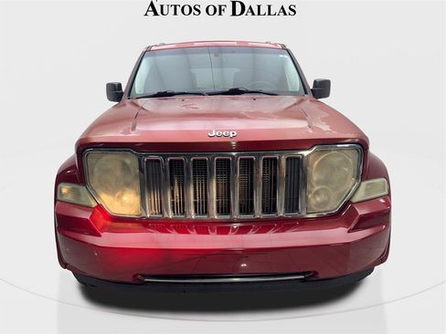 Used 2010 Jeep Liberty Limited w/ Tire & Wheel Group image 3