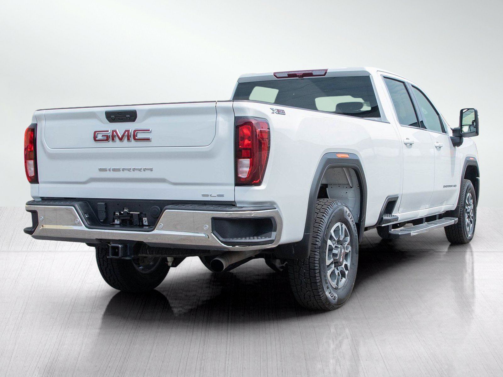 Used 2024 GMC Sierra 2500 SLE AWD/4WD image 5