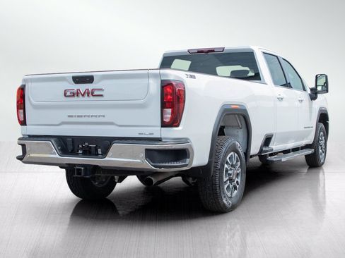 Used 2024 GMC Sierra 2500 SLE AWD/4WD image 5