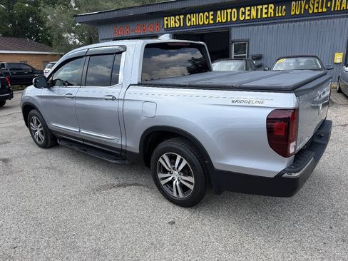 Used 2017 Honda Ridgeline RTS image 2