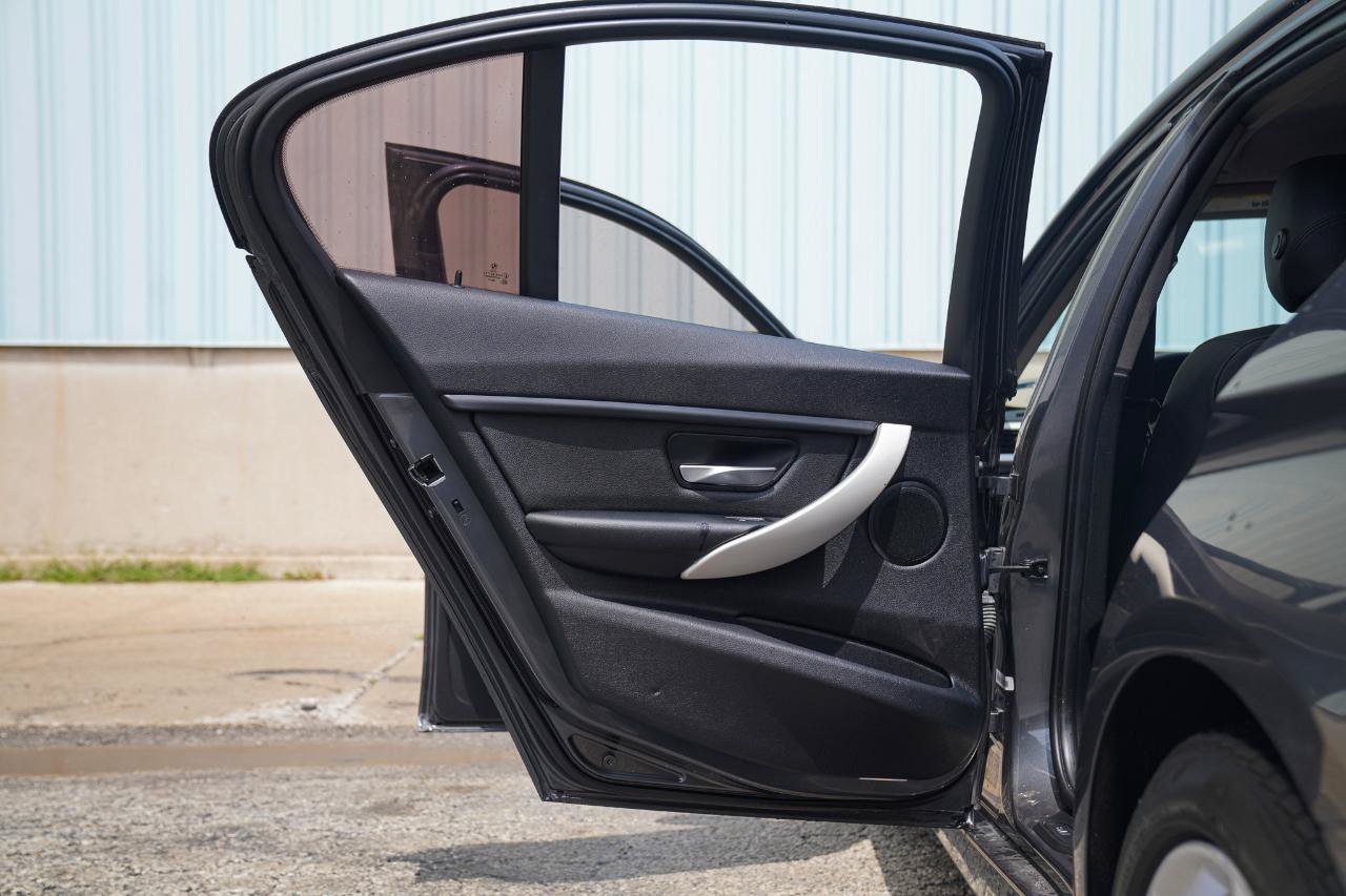 Used 2013 BMW 328i Sedan RWD image 21