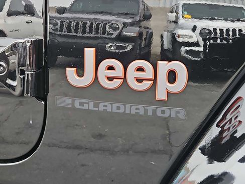 New 2026 Jeep Gladiator Mojave image 12