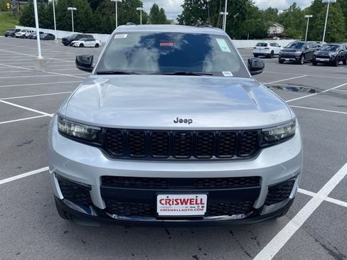 New 2025 Jeep Grand Cherokee L Limited w/ Luxury Tech Group II image 10