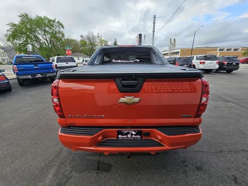 Used 2011 Chevrolet Avalanche LTZ AWD/4WD image 9