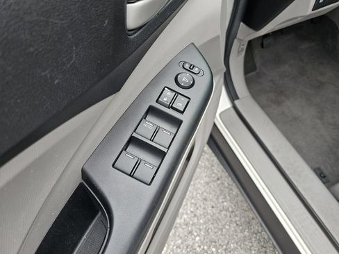 Used 2014 Honda CR-V LX image 16