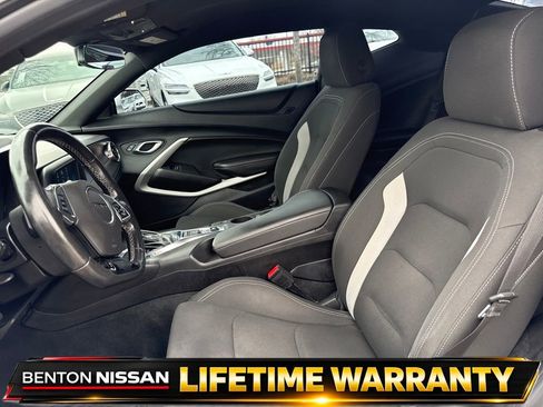 Used 2018 Chevrolet Camaro LT RWD image 10