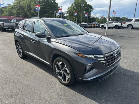 Used 2022 Hyundai Tucson SEL w/ Convenience + Premium Package FWD image 11