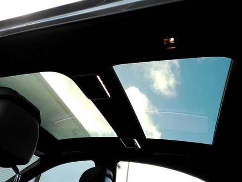 Used 2015 Mercedes-Benz S 550 4MATIC Sedan image 27