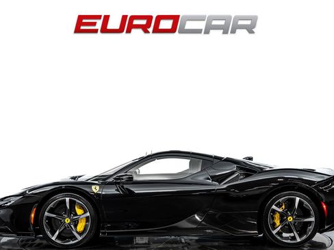 Used 2023 Ferrari SF90 Spider AWD/4WD image 3