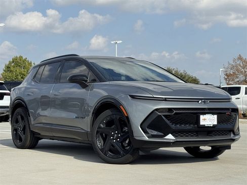 New 2026 Chevrolet Equinox EV RS image 2