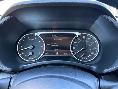 Certified 2023 Nissan Sentra SV FWD image 25