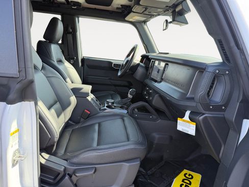 New 2025 Ford Bronco Big Bend w/ Black Diamond Package AWD/4WD image 19