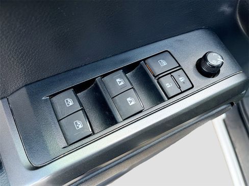 Used 2023 Toyota Tacoma TRD Off-Road w/ Advanced Technology Package image 18