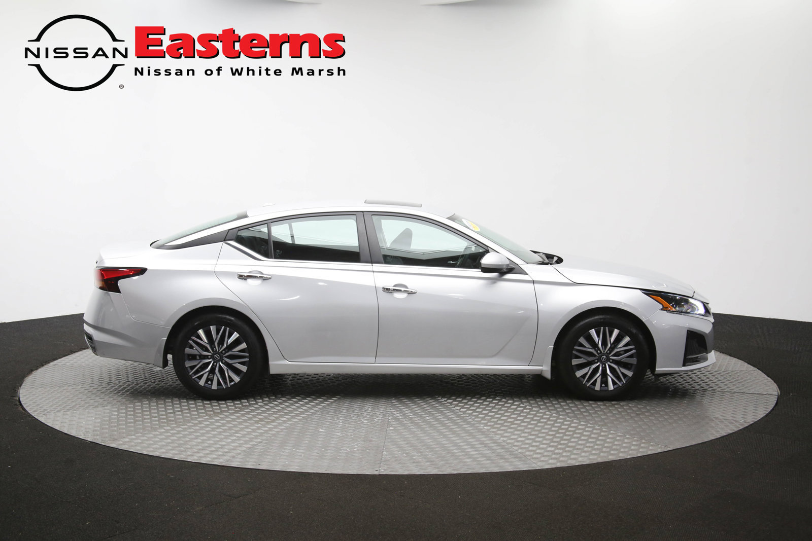 Used 2024 Nissan Altima 2.5 SV w/ SV Premium Package FWD image 45