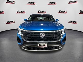 Used 2024 Volkswagen Atlas Cross Sport SE w/ Panoramic Sunroof Package video 2