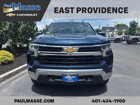 Certified 2022 Chevrolet Silverado 1500 LT AWD/4WD image 2