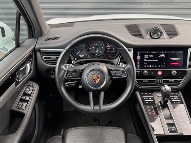 Used 2022 Porsche Macan AWD/4WD image 18