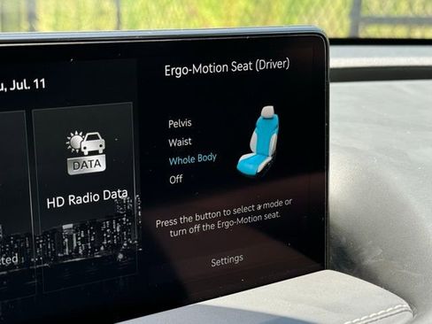 Used 2024 Genesis G80 image 28