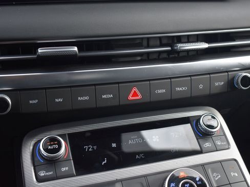 Used 2025 Hyundai Palisade Calligraphy image 12