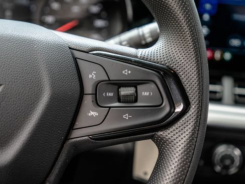 Used 2026 Chevrolet Trax LS w/ LS Convenience Package FWD image 18